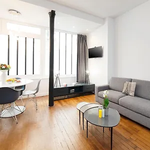 Appartement De Charme A Montmartre, Parijs